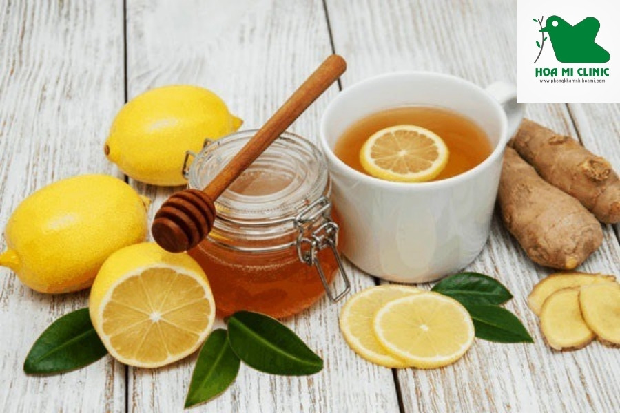 Trẻ ho nhiều phải làm sao - dùng nước mật ong chanh