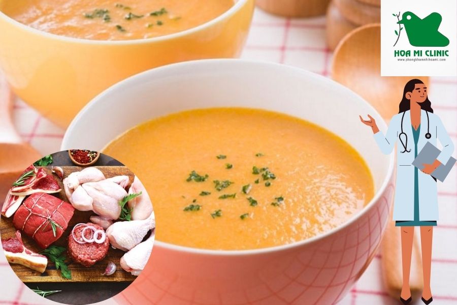 Bắt đầu cho bé ăn dặm với một lượng thịt nhỏ, xay nhuyễn