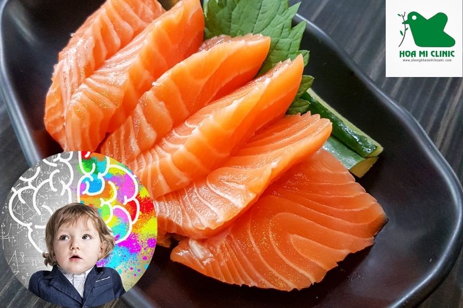 Cá hồi cung cấp DHA cho trí não của bé