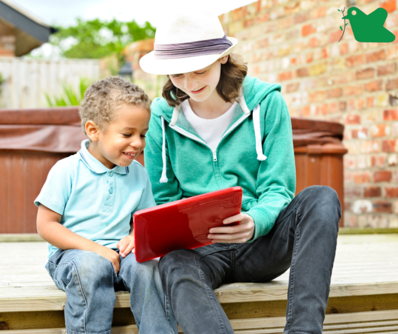 Đồng hành cùng trẻ trong quá trình sử dụng thiết bị điện tử