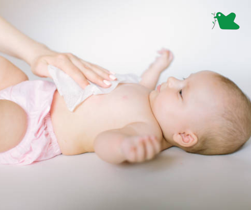 5 cách hạ sốt an toàn cho trẻ ở nhà.