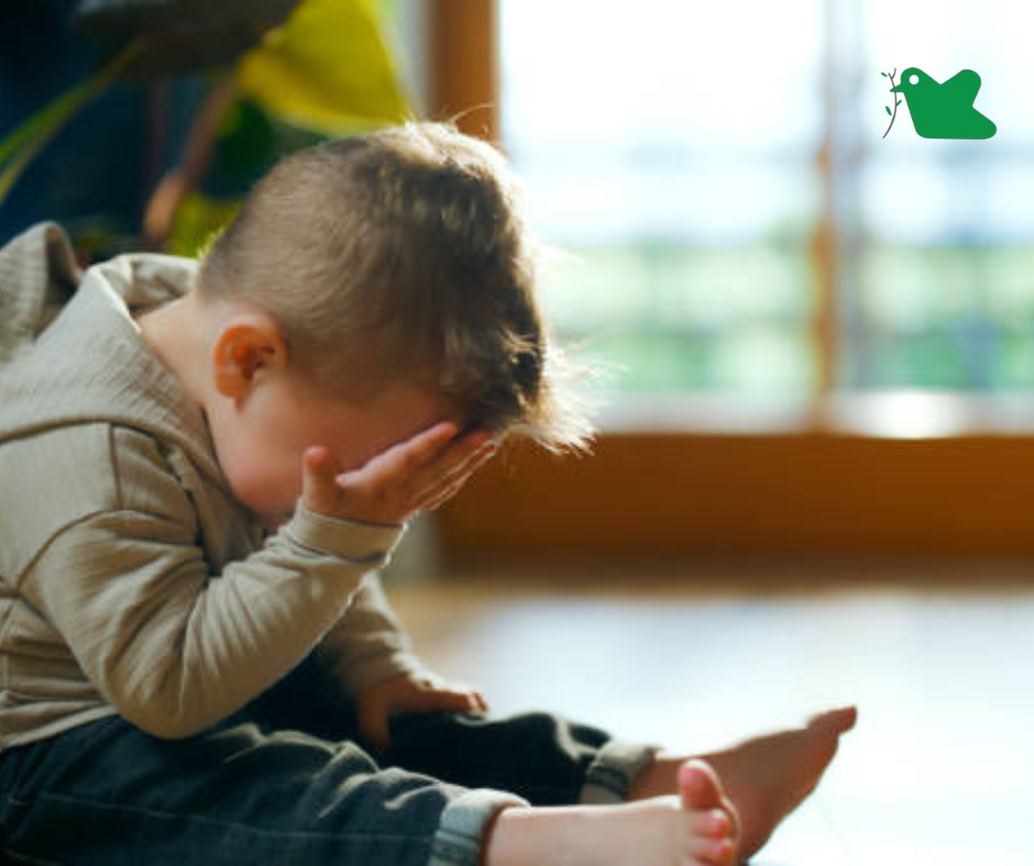 Đi ngoài phân sống ở trẻ nhỏ