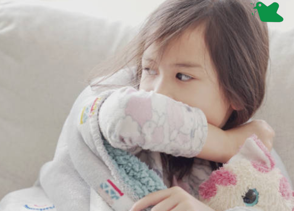 Làm gì khi trẻ gặp tình trạng ho kéo dài.